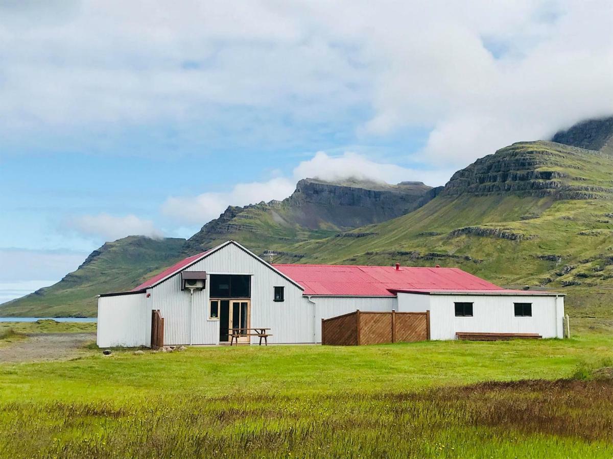 Oseyri Hlathan -The Barn Studio Apartment Stöðvarfjörður Eksteriør bilde